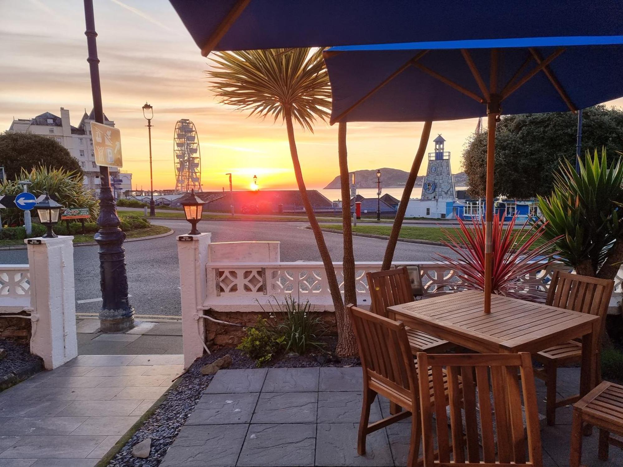 Min Y Don Llandudno (Adults Only) Hotel Екстериор снимка