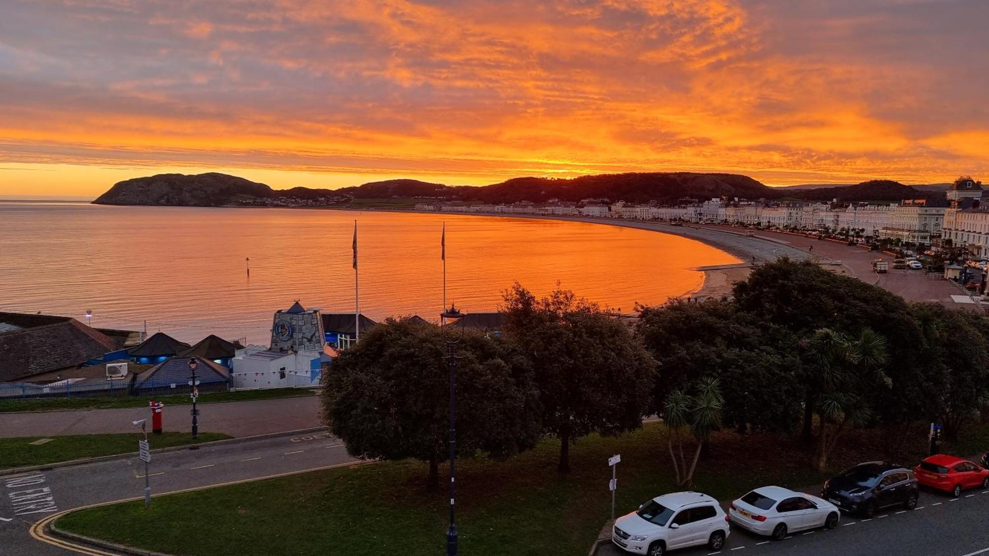 Min Y Don Llandudno (Adults Only) Hotel Екстериор снимка